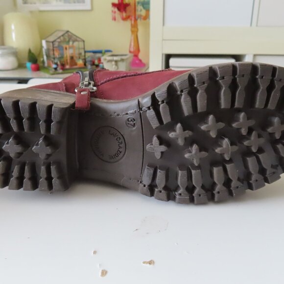 Burgundy combat style boots - Picture 5 of 7